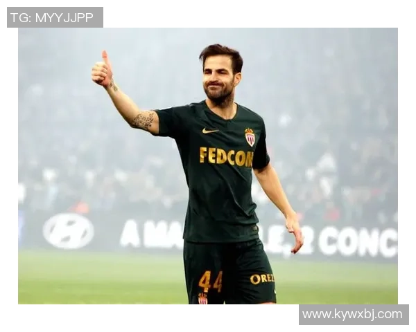 足球明星青春岁月的迷人瞬间展现年轻时的魅力与风采